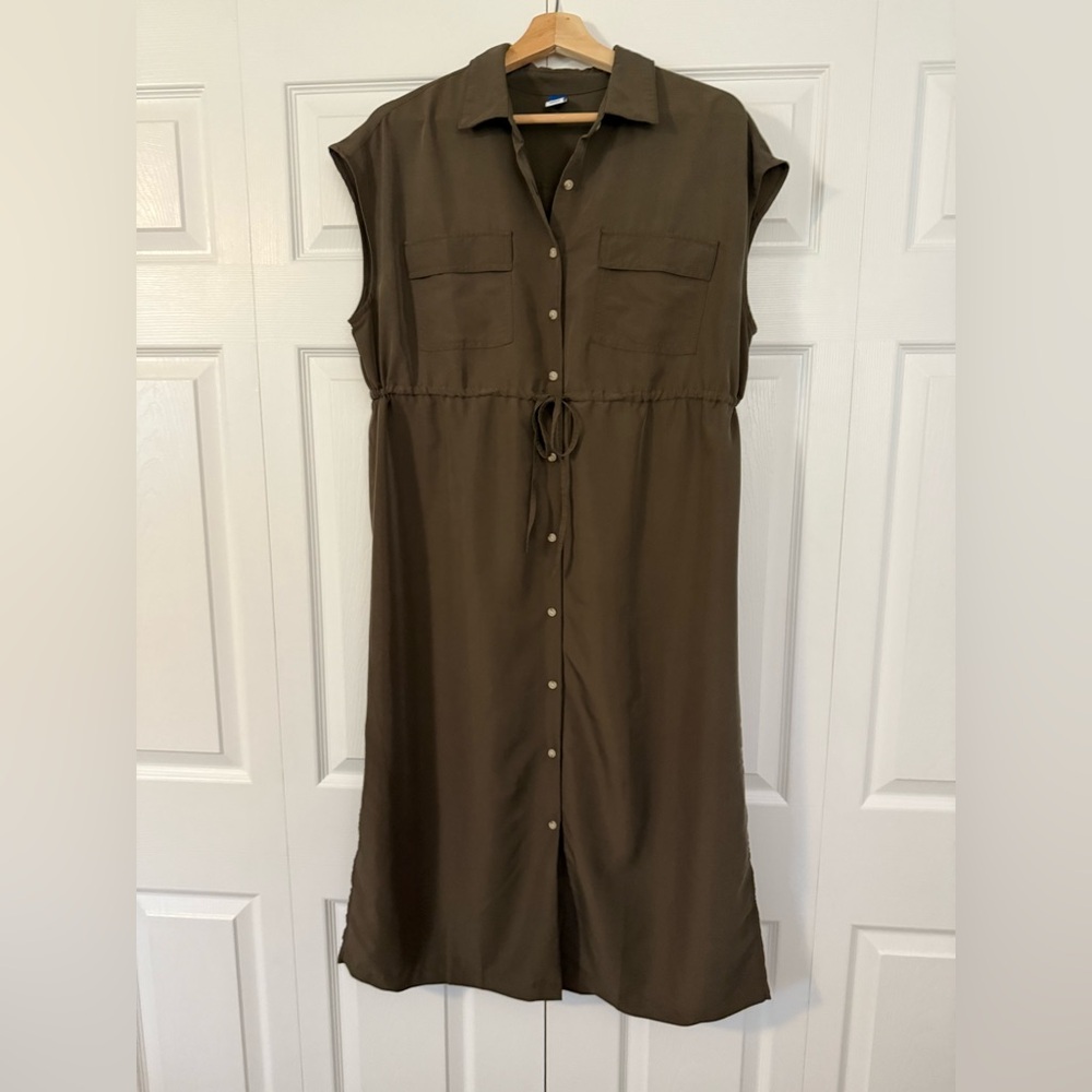Old Navy Olive Maternity Midi Dress with Drawstring